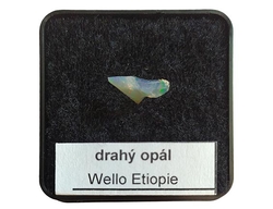 Wello Drahý opál -6-cca 0,10 g-17x7x2 mm