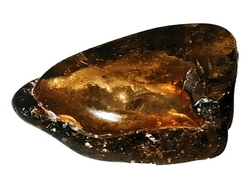 Jantar baltský tmavý 2-cca 5,63 g-3,7x3x1 cm
