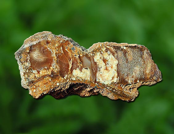  Chalcedon z Ahníkova o rozměru 10x4x3 cm - cca 188 g