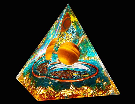 Orgonit pyramida  cca 6cm